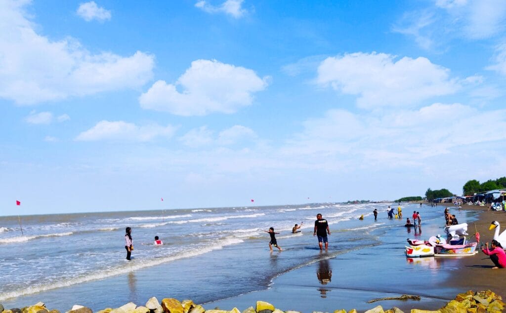 Pantai Glayem