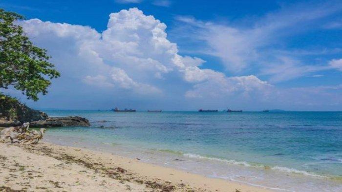 Tempat Wisata di Pulau Jawa yang Sangat Populer 26 | Molly Wisata 2025 Pantai Karang Pandan
