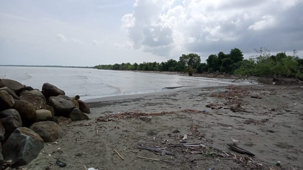 Pantai Kuala Simpang Ulim
