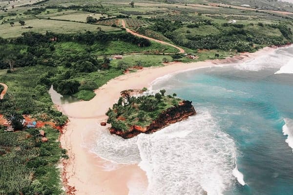 Pantai Labangka