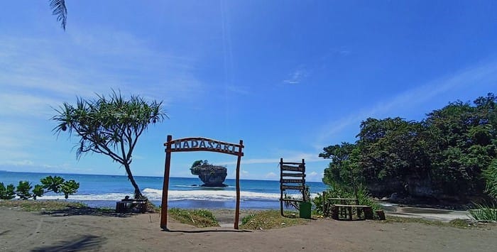 Pantai Madasari