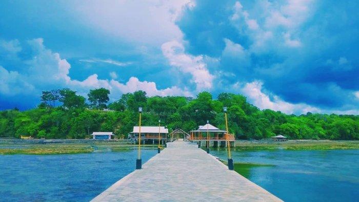 Pantai Mombhul