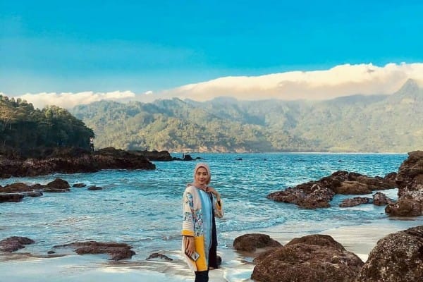 Pantai Ngampiran