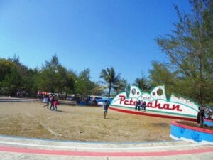 Pantai Petanahan