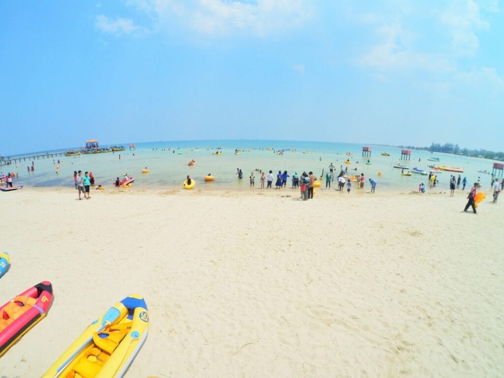 Pantai Tirto Samudro