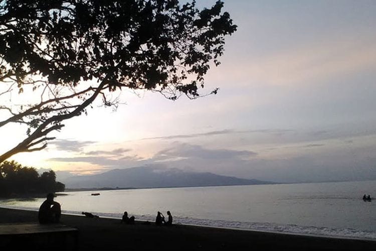 Pantai Waiara