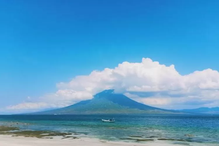 Pantai Waijarang