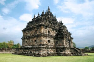 Tempat Wisata di Klaten yang Wajib Kamu Kunjungi 9 | Molly Wisata 2025 Candi Plaosan