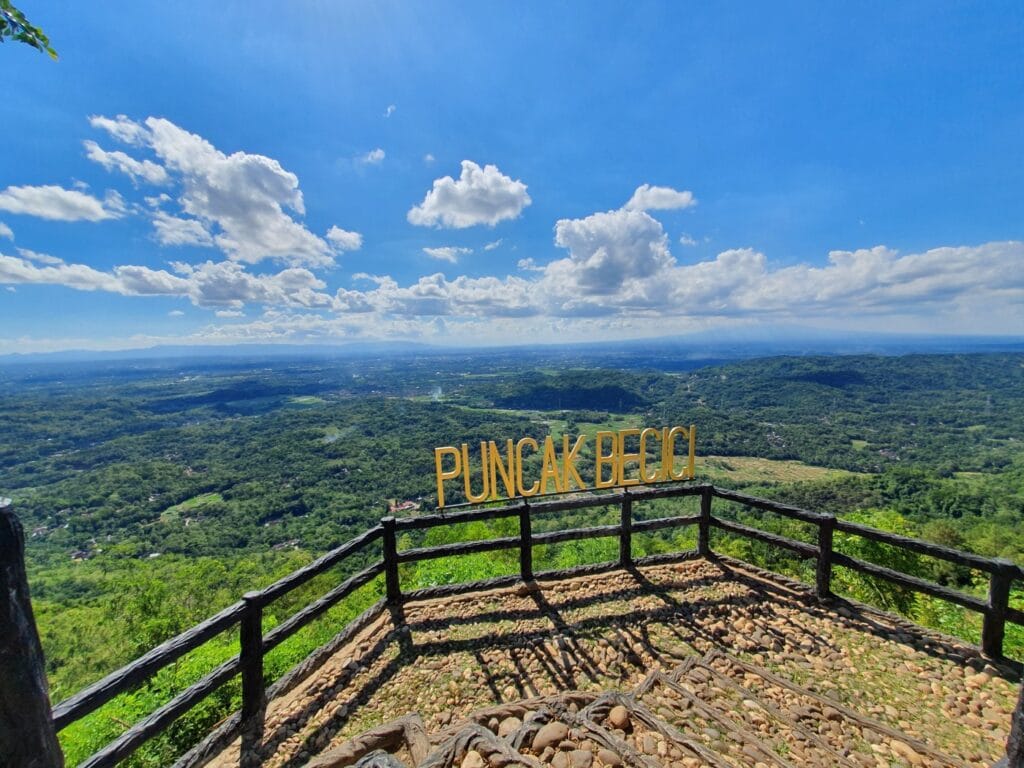 27 Tempat Wisata di Jogja yang Hits, Viral dan Terbaru 6 | Molly Wisata 2025 Puncak Becici