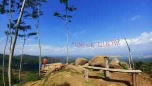 Puncak Dinar