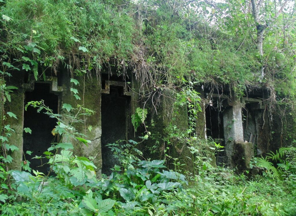 Rumah Batu Karangnunggal