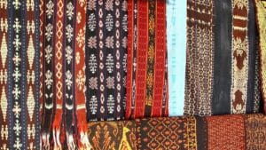 Sarung Tenun Gresik