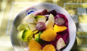 Oleh-oleh Khas Cirebon Terkenal dan Favorit Wisatawan, Apa Saja? 9 | Molly Wisata 2025 Sop Buah Khas Cirebon