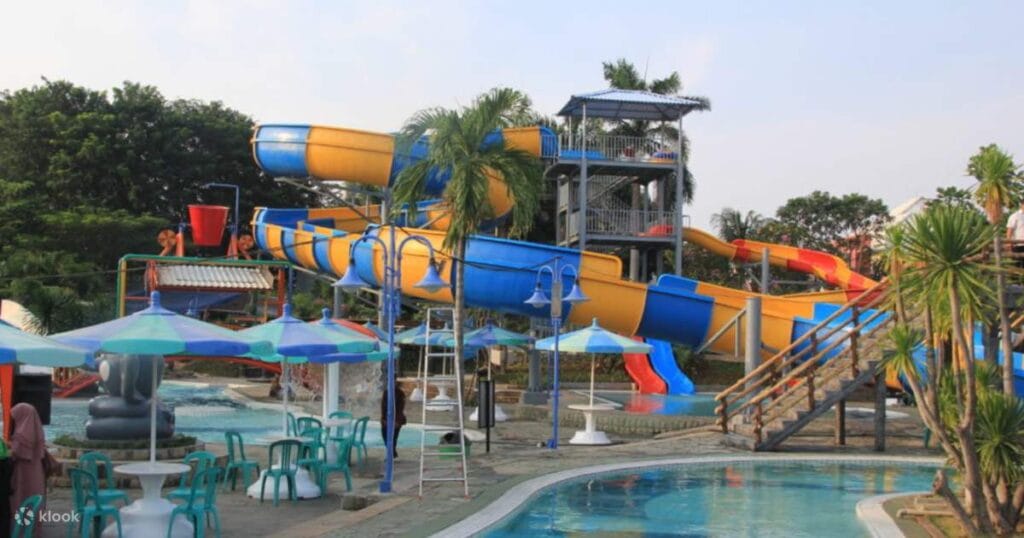 Tempat Wisata di Jakarta Barat Yang Lagi Hits Sarat Nilai Sejarah 7 | Molly Wisata 2025 Splash Swimming Pool