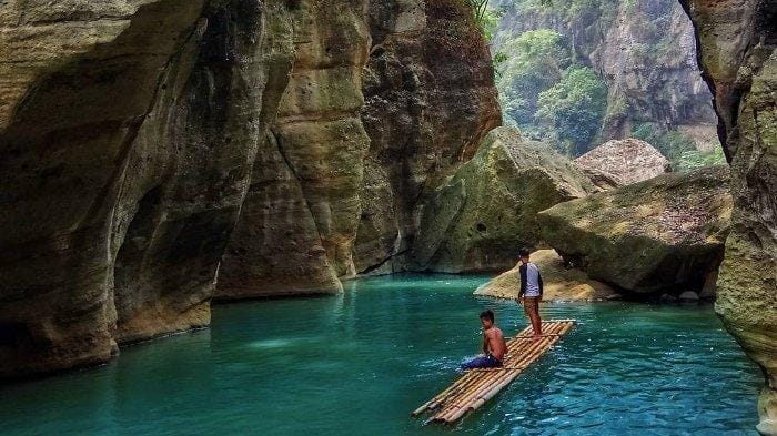 Tempat Wisata di Bandung Barat Paling Viral & Keren 8 | Molly Wisata 2025 Sungai Cikahuripan