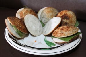 Oleh-oleh Khas Cirebon Terkenal dan Favorit Wisatawan, Apa Saja? 14 | Molly Wisata 2025 Serabi Khas Cirebon