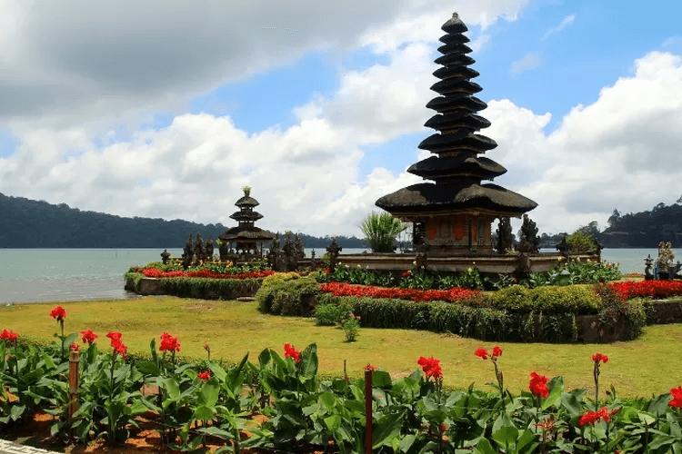 Taman Bunga Ulun Danu Beratan