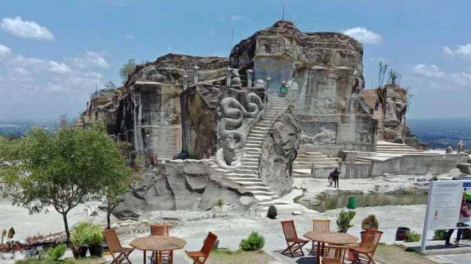 27 Tempat Wisata di Jogja yang Hits, Viral dan Terbaru 5 | Molly Wisata 2025 Taman Tebing Breksi