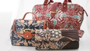 Oleh-oleh Khas Kediri yang Populer Wajib Dibawa Pulang! 13 | Molly Wisata 2025 Tas Batik Khas Kediri