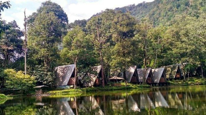 Telaga Warna Puncak Cisarua