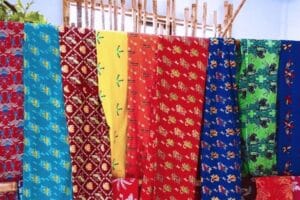 Oleh-oleh Khas Ternate Yang Terkenal dan Wajib Dibeli! 13 | Molly Wisata 2025 Tenun