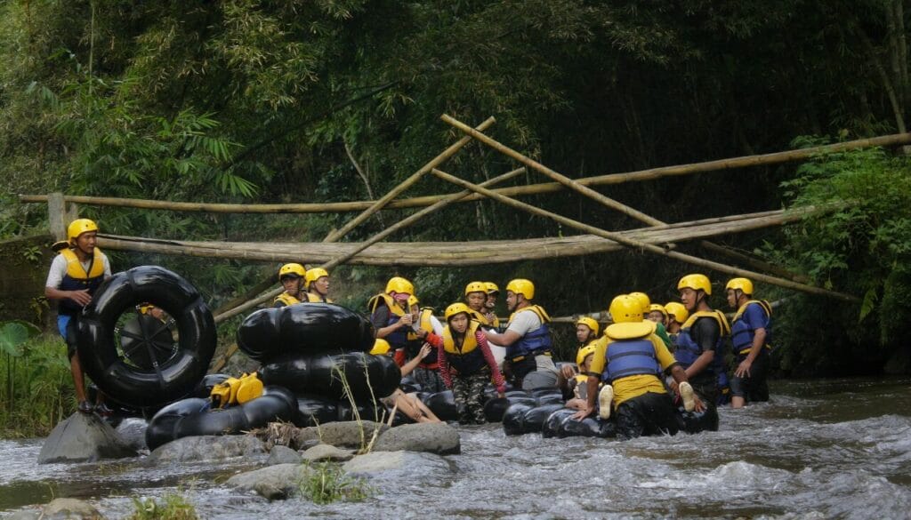 Tempat Wisata di Magetan, Keindahan Kota Kaki Gunung 11 | Molly Wisata 2025 Tubing yang Berada di Wonomulyo