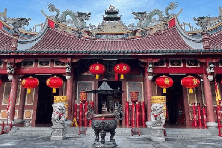 Tempat Wisata Di Sumatera Utara Terbaru & Terhits 16 | Molly Wisata 2025 Vihara Gunung Timur