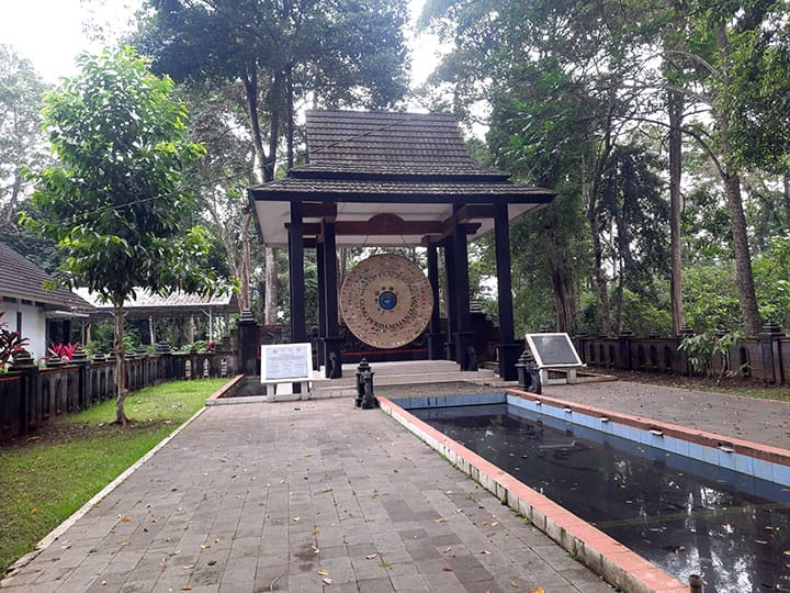 Tempat Wisata Di Ciamis Terindah yang Harus Kamu Kunjungi 6 | Molly Wisata 2025 Wisata Alam Ciung Wanara