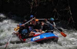 Arung Jeram di Sungai Asahan