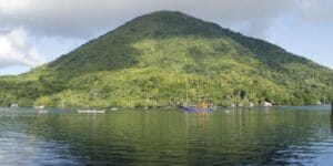 Gunung Kapalatmada