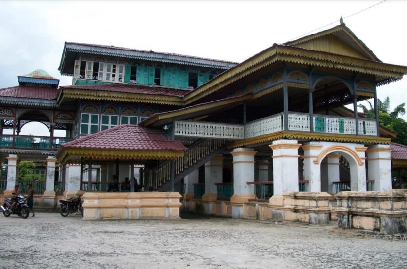 Istana Niat Lima Laras