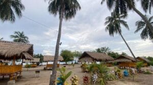 Pantai Desa Maikor