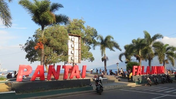 Pantai Falajawa