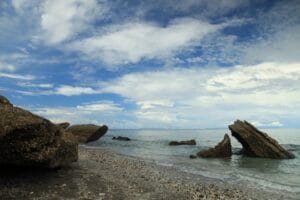 Pantai Kuako | Molly Wisata 2025