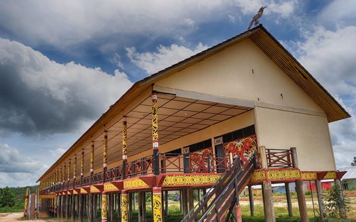 Rumah Tradisional Longhouse