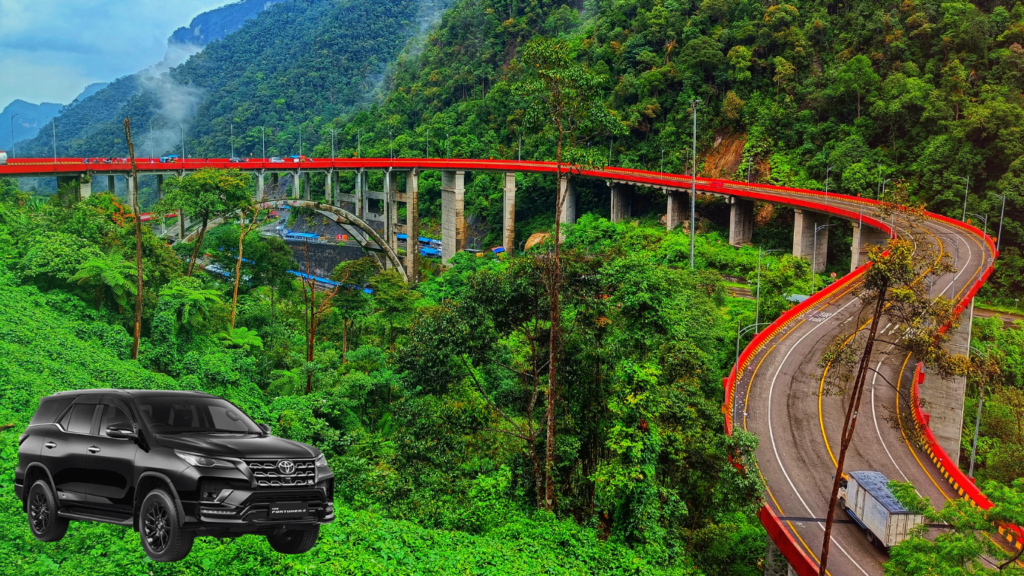 Rental mobil Fortuner Padang spesialis rute ekstrem Sitinjau Lauik dan lintas Sumatera Rental mobil Fortuner Padang spesialis rute ekstrem Sitinjau Lauik dan lintas Sumatera