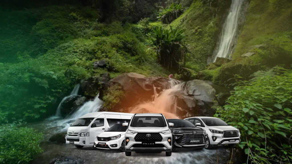 Sewa Mobil Mojokerto untuk perjalanan wisata keluarga menuju udara sejuk Pacet dan Trawas